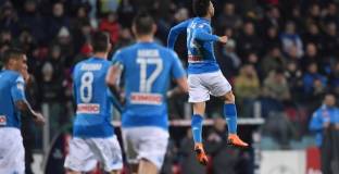 Наполи не пуска първото място в Серия А