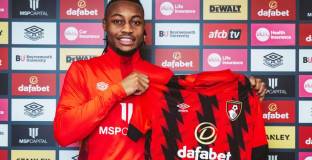 Борнемут подписа с ганаец