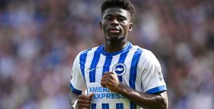 Ман Юнайтед се е интересувал от Карлос Балеба през лятото