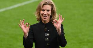 Сър Ратклиф се обърна към Стейвли заради Ашуърт