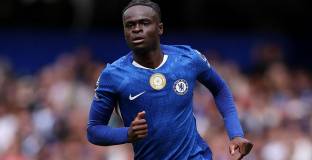 Евертън привлече крило на Челси 