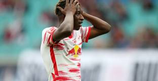 Нюкасъл се насочи към Айдара