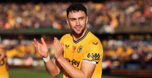 Уулвс прие офертата на Уест Хем за капитана си