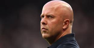 Слот: Ливърпул загуби твърде много точки след мачове в Европа