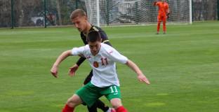 България U17 и с човек повече не успя да победи Косово