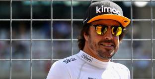 Алонсо: „Астън Мартин