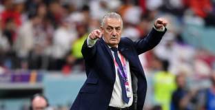  Еквадор се раздели с треньора си 