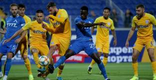  Станаха известни съдиите на мача между Левски и Арда