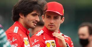 Сайнц е най-бърз на първата тренировка 