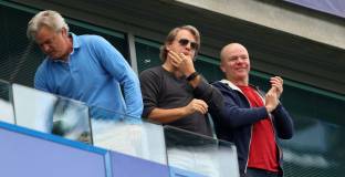  Челси е готов да инвестира в халф през зимата