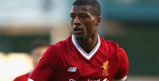 Ливърпул обсъжда новия договор на Вайналдум 