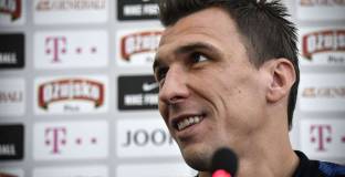 Не позволиха на Манджукич да коментира ситуацията с Вида