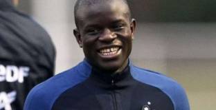 Челси връзва Канте с нов договор