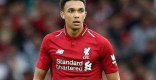 Александър - Арнолд аут за месец