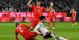 Сане като по чудо се размина с адска контузия (видео)