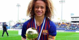 В Барселона не са загрижени от напускането на Симонс