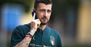 Лацио иска да продължи с Ачерби до 2024 г. 