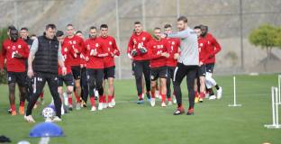 ЦСКА с първо занимание в Турция (снимки)