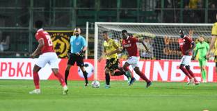 ЦСКА е номер 1 след победа в Коматево