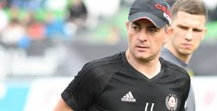 Вратарят, инкасирал най-много голове в един мач за ЦСКА, ще тренира юношите на червените