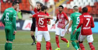 ЦСКА се справи с Берое и продължава да гони Лудогорец