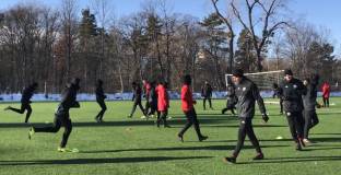 ЦСКА потегля с 25 футболисти за Испания 