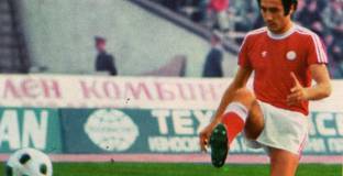 Легендарният Божил Колев на 71!