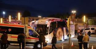 Фенове на Марсилия атакуваха автобуса с играчите на Лион