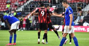 Лестър се сгромоляса в Борнемут