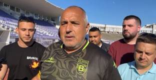 Борисов с капитанската лента срещу Спартак Варна