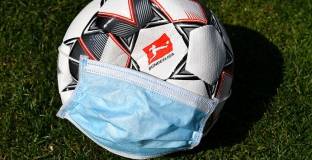 В Бундеслигата откриха десет случая на заразени с коронавирус