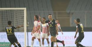 Бербатов се завърна и отбеляза първия си гол в Индия