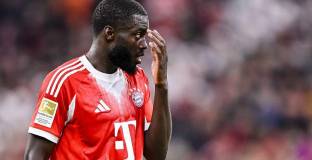 Упамекано очаква оферта от Ливърпул