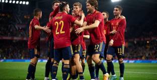 Испания се забавлява в контрола