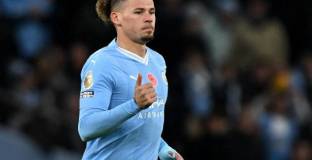 Четири клуба се интересуват от Калвин Филипс 