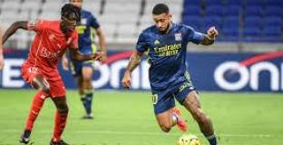 Олимпик Лион - Ним 0:0 