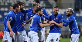 Италия - Полша 2:0 