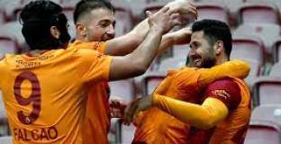 Галатасарай - Коняспор 1:0 