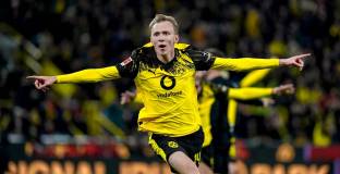 Късен гол зарадва феновете на Дортмунд в дербито срещу Кьолн (видео)