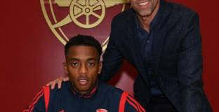 Уилок подписа нов договор с Арсенал