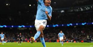  Рико Люис се разбра за нов договор с Ман Сити