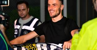 Сръбски национал смени Юве с Фенербахче