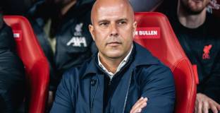 Слот обясни картона си