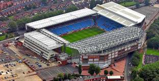 Астън Вила се размина с външна администрация 