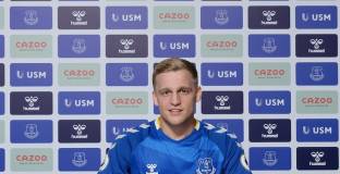  Ман Юнайтед обяви трансфера на Ван де Бек в Евертън 