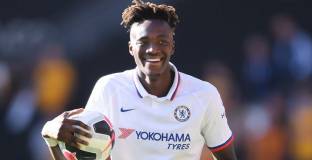 Ейбрахам иска от Челси 130 000 на седмица