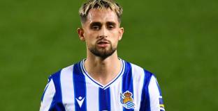  Барса и Уест Хем се интересуват от Янузай