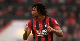 Борнемут се съгласи да продаде Аке на Ман Сити