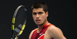 Алкарас отстрани и Джокович