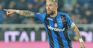 Капитанът на Аталанта към  журналистите - клоуни